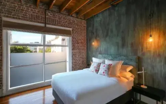 Sydney centre loft, New York style
