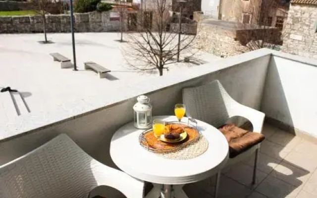 Roko Apartments