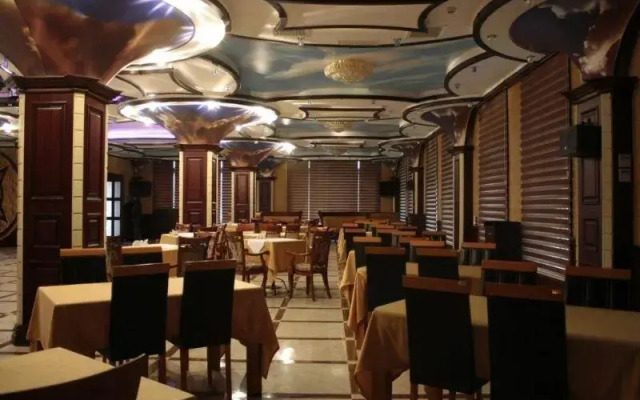 Premier Deluxe Hotel and Spa