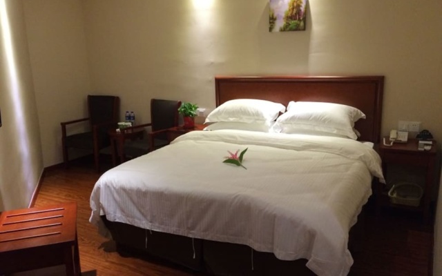 GreenTree Inn Bozhou Guoyang Shengli Road Fuyang Commercial Building Express Hotel – Guest Rooms – Bozhou