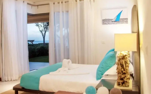 Leora Beach Luxury Suite by Dream Escapes