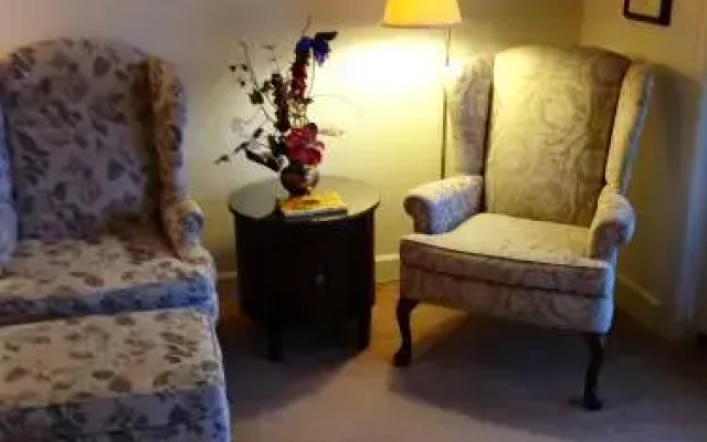Waterford Suite 216