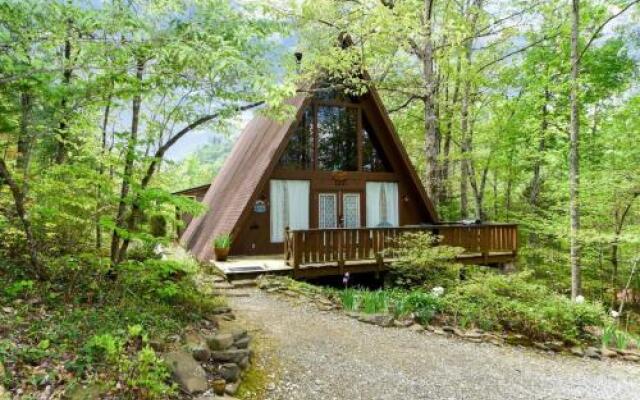 Honeybear Haven - 2 Br home by RedAwning