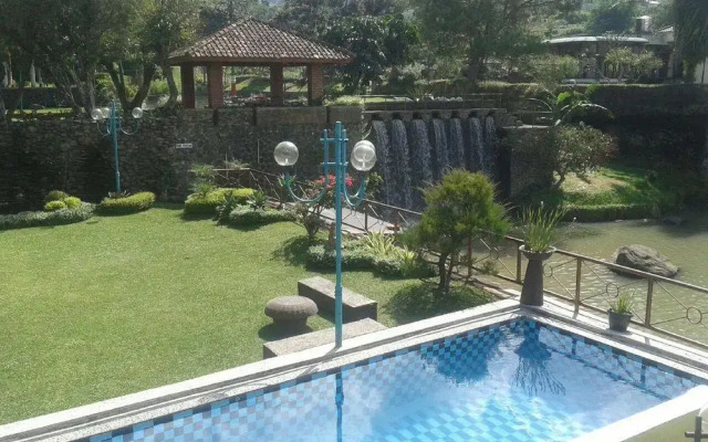Villa Bukit Danau