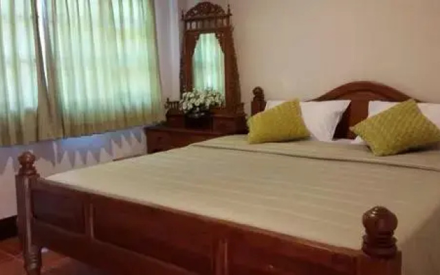 Baan Sala Lung Dam Resort