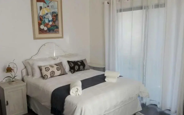 Three oaks B&B