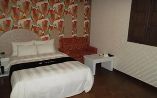 I Hotel