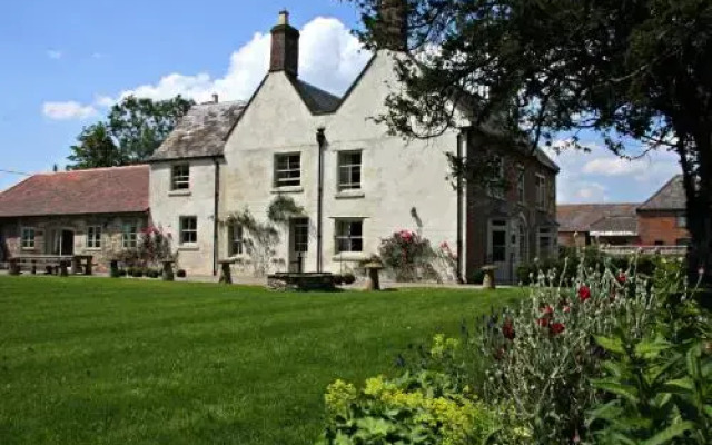 Launceston Farm