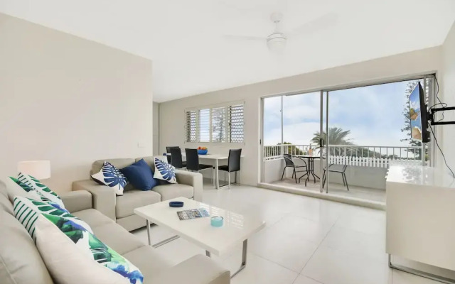 2 BDRM Beach Apartment BILGOLA4