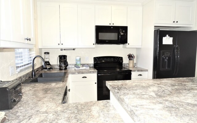 Jamaica Royale 093 - 2 Br Condo