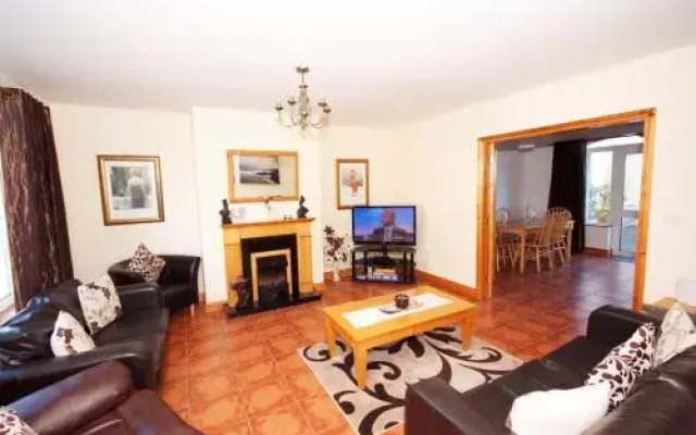 Killarney Holiday Home Luxury by Lakes