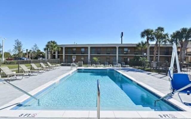 Emerald Island Resort Homes and Townhomes - Orlando Select Vacation Rentals