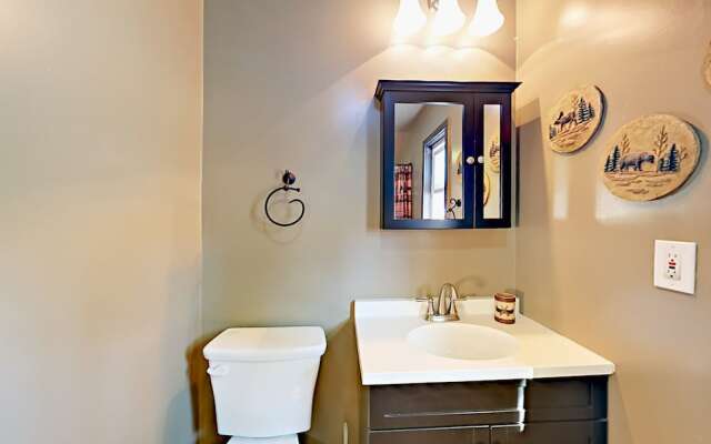 637 Talmadge Road Cabin