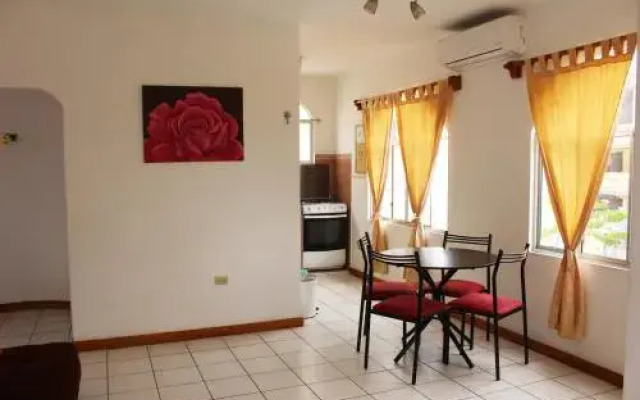 The Finch House (La Casa del Pinzón)