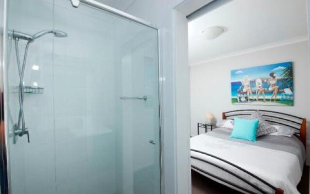 El Sandi Unit 11 14 18 North Street