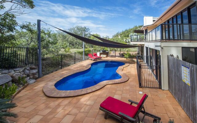 The Beach House at Arthur Bay