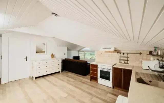 Seaview Traditional Attic