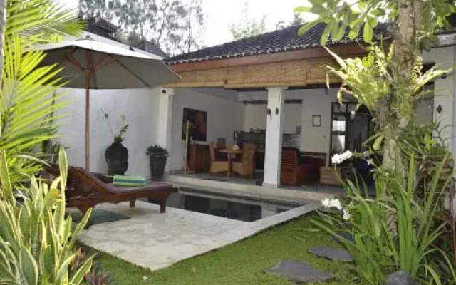 Villa Kembali