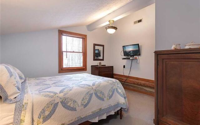 The Robins Nest - Two Bedroom Cabin