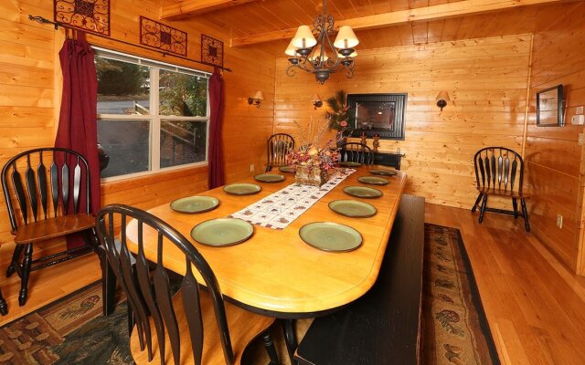 Mountain Shadow 6 Br cabin by RedAwning