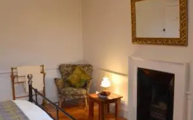 Powis House Bed  Breakfast
