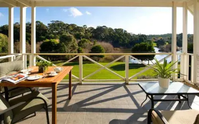 Lakeside Suites 2