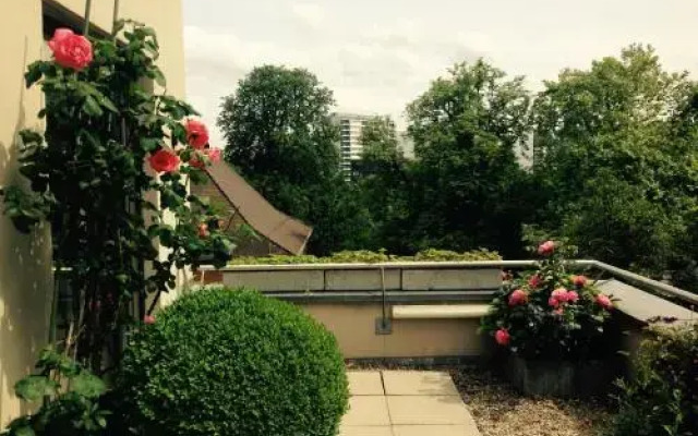 AVLiving City Flat Basel with Roof Garden