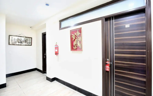 OYO 15030 Hotel ESS PEE Grand