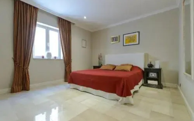 Villa Aurora