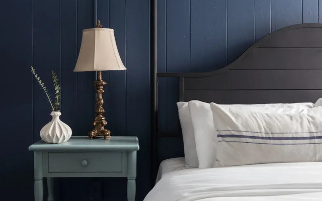 Elegant Lower Garden District Suites by Sonder