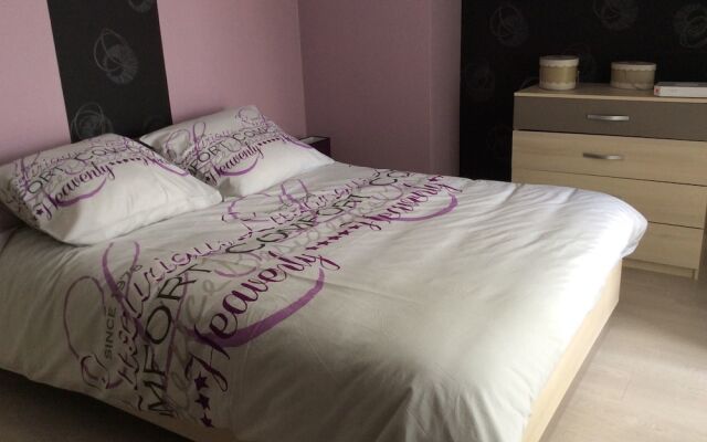 Peaceful Tregomeur house