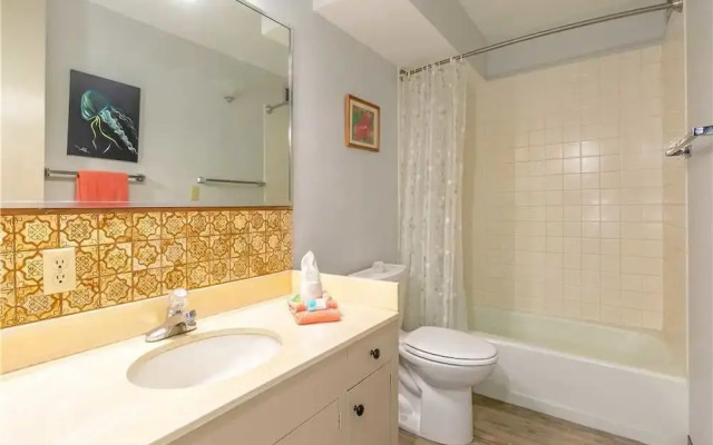Maui Parkshore 202 - 2 Br Condo
