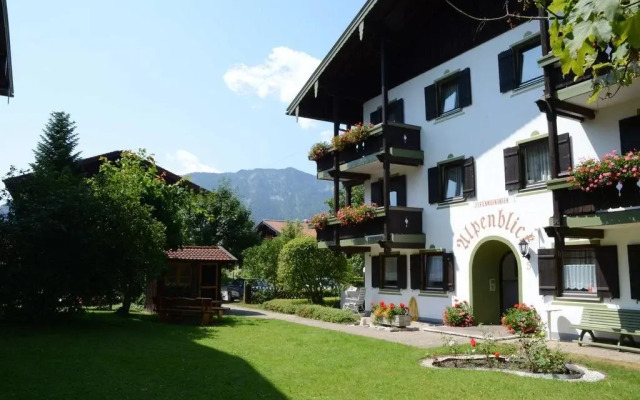 Ferienwohnungen Alpenblick