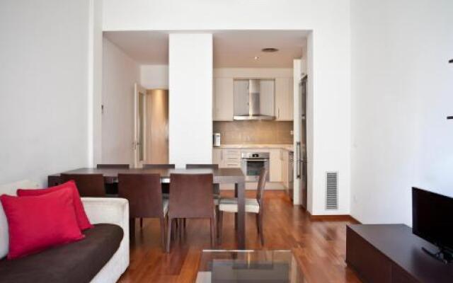 Fewdays Barcelona Apartments