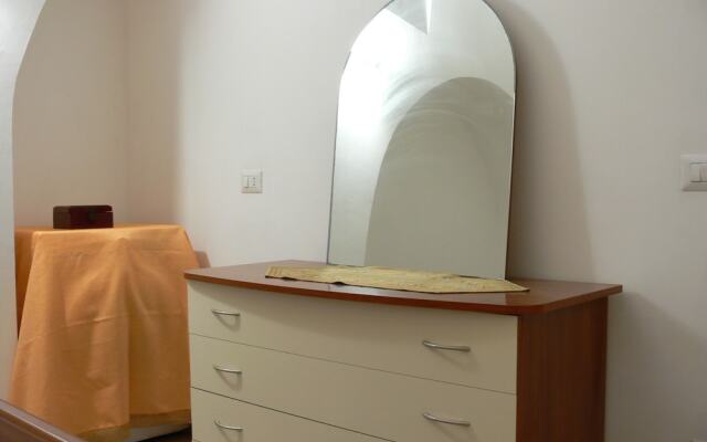 Carlo V - Centro Storico