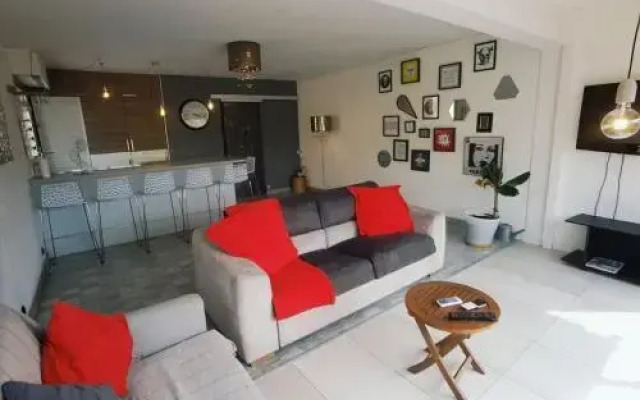 St. Jean La Ciotat - Pied dans l'Eau