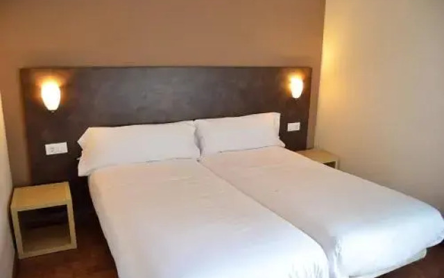 Hostal Restaurante Los Mellizos