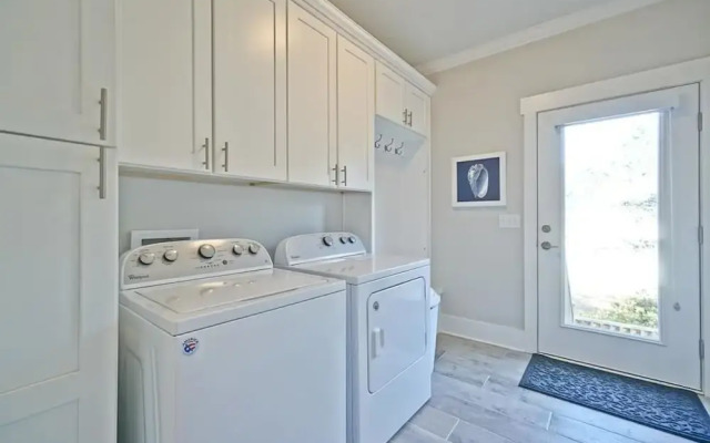 Seventy Unit 104 - 3 Br Home