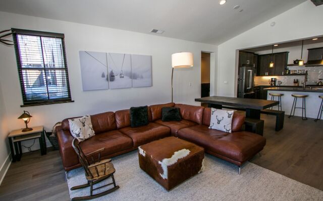 Creek#1334 - 3 Br Condo