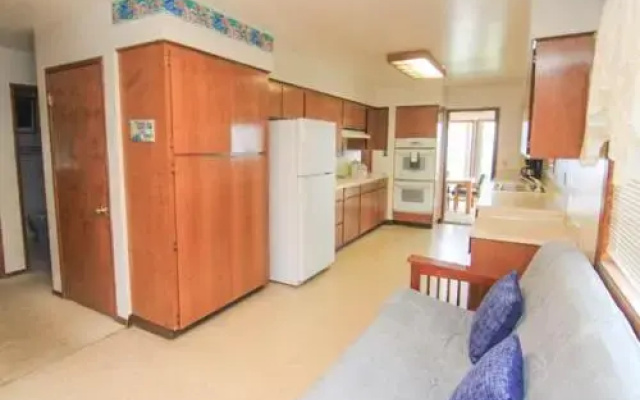 Pacific Paradise - 1 Br townhouse by RedAwning