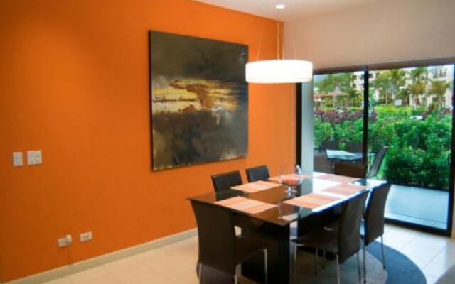 Sandra Condo in Jaco Bay