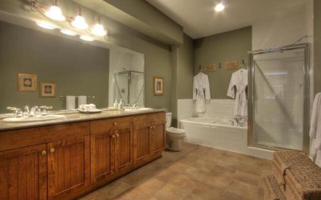 Treetops Ski Luxury Townhouse