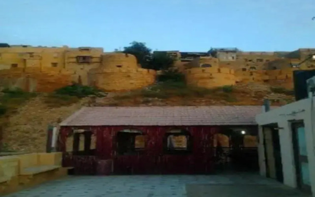 Hotel Raj Palace