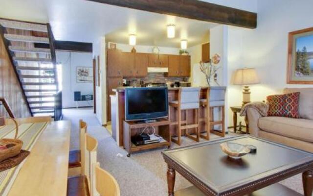 Great Condo In Popular Kingswood Village