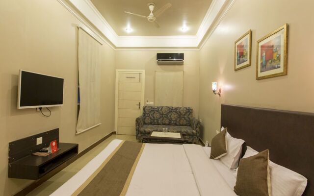 OYO Rooms Aatish Market