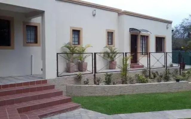 Amigos Bed & Breakfast