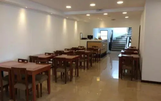 Hotel Canciller