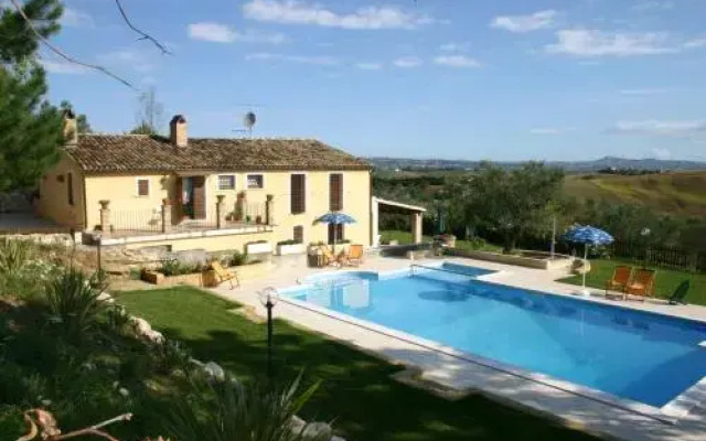Piccola Terra Country House & Pool