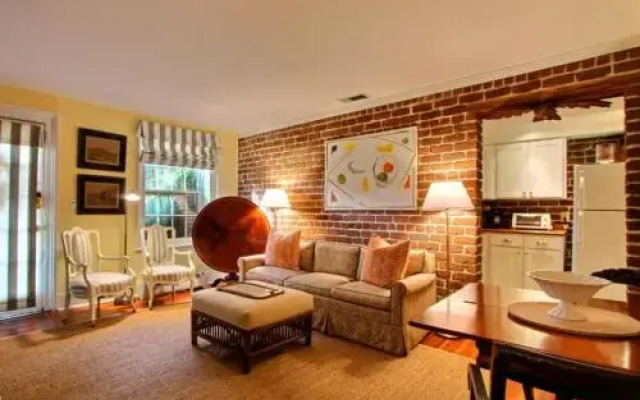 Jones Street Retreat