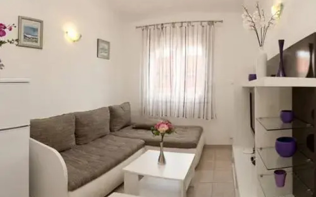 Holiday Home Little Desire 1818